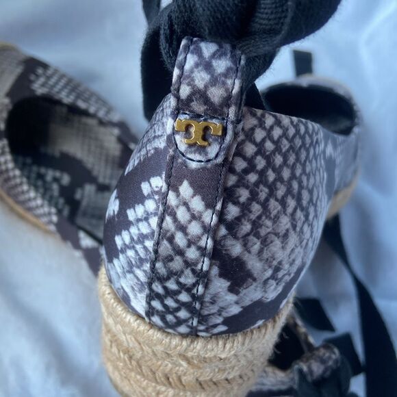 Tory Burch 'Heather' 40mm Ankle Wrap Espadrille Wedge Snake 7.5 M - Picture 9 of 12